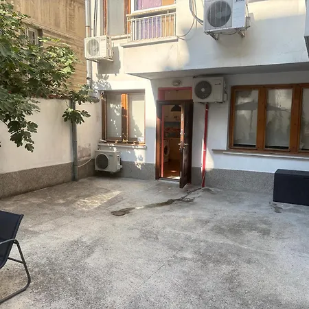 Апартамент Comfy In The Heart Of